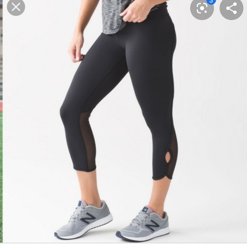 Lululemon black mesh crops